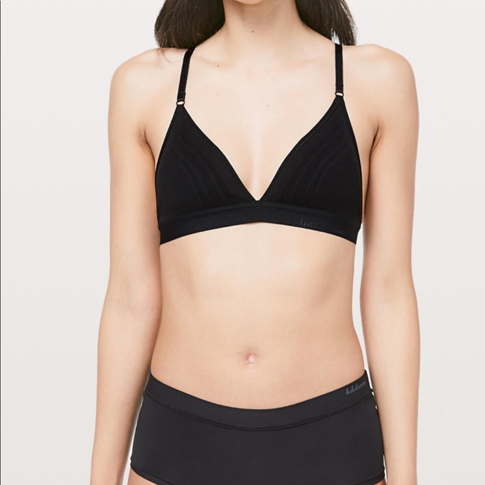 LULULEMON UNCOVER ME BRALETTE NWT SIZE MEDIUM